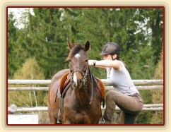 Pětiletá Fivitas Dei při práci na jízdárně