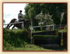 Cross, schody (dva metrové seskoky za sebou)