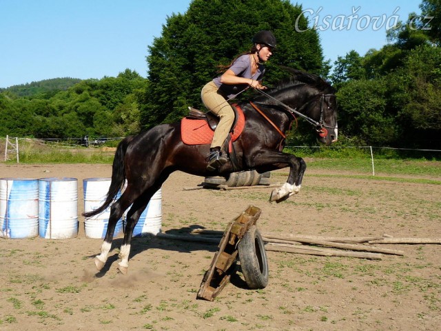 Červenec 2010, trénink doma v Újezdě, tak trochu jiné skoky...