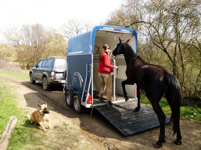 Květen 2010, naložení do našeho nového přívěsu