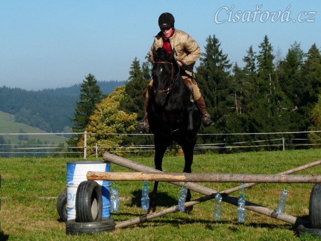 Říjen 2010, skákání parkuru