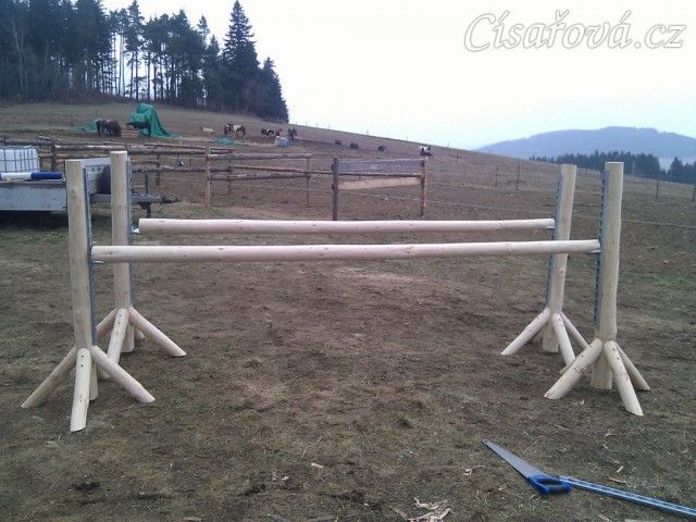 25.3.2011 - Nový skokový materiál