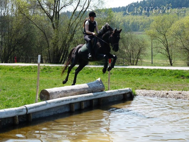 Carthago, voda je velký bubák, tam se musí skočit pořádně z vysoka:-)