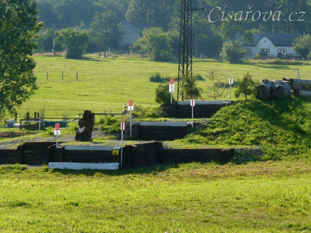 Humpolecké závodiště, terénní skoky - schody