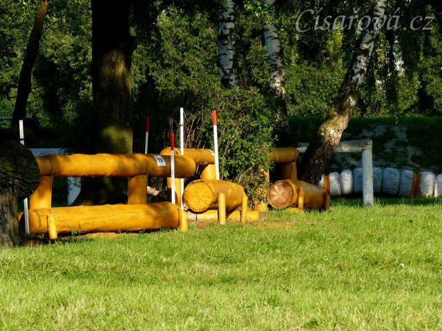 Humpolecké závodiště, terénní skoky