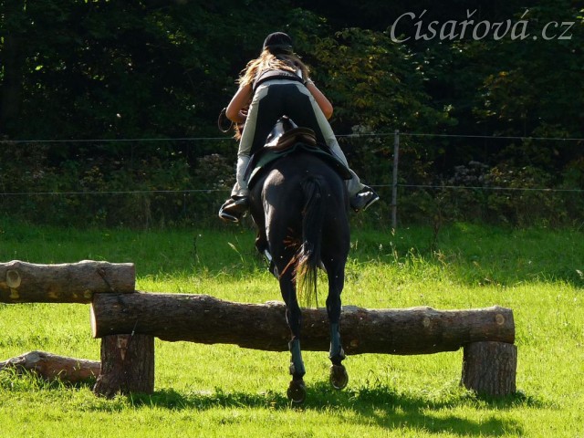 Carthago a skok přes kolmák ve svahu