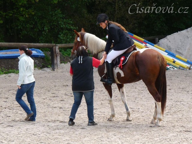 Vikina při dekorování v Trnové, získala 3. místo v soutěži Z na limitovaný čas