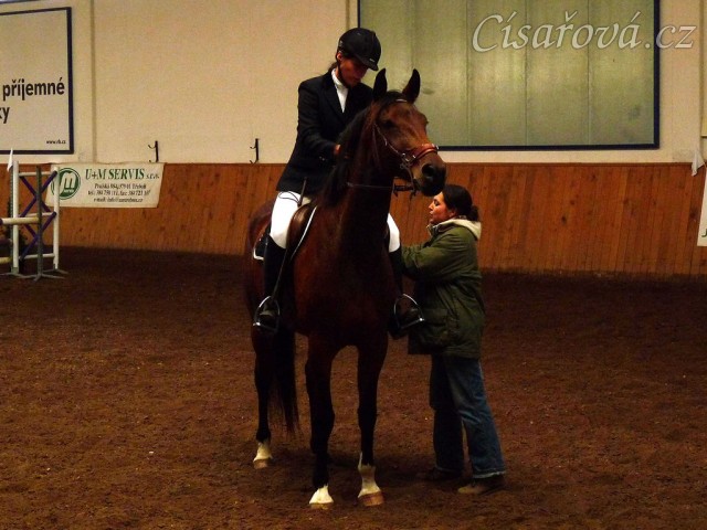 Bára na dekorování parkuru ZM, získala třetí místo, Krutěnice