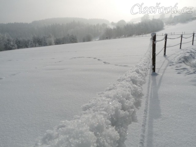 Ohradníkové lanko bývá v zimě trochu větší:-)