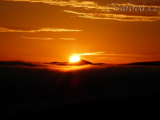 Podzimní východ slunce