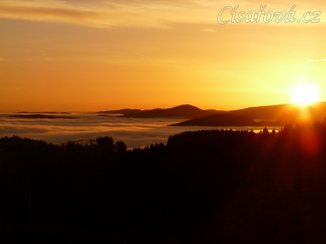 Podzimní východ slunce