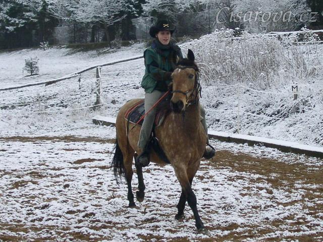 Cval, druhý pokus - Keisy nevyhodila, následuje pochvala
