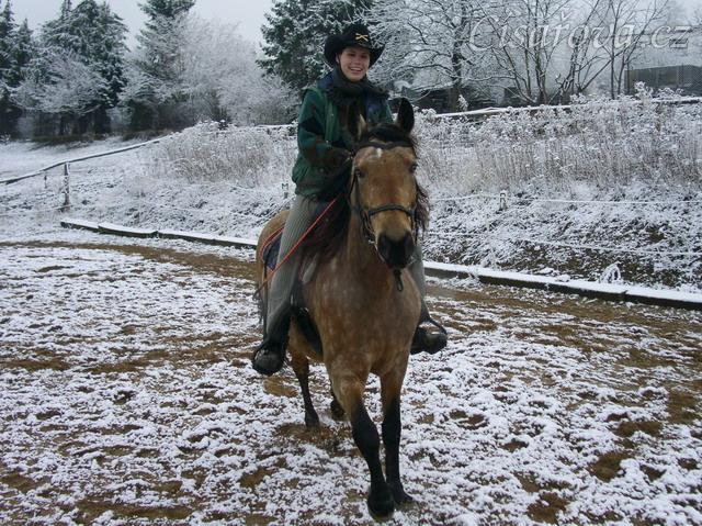 Cval, druhý pokus - Keisy nevyhodila, následuje pochvala